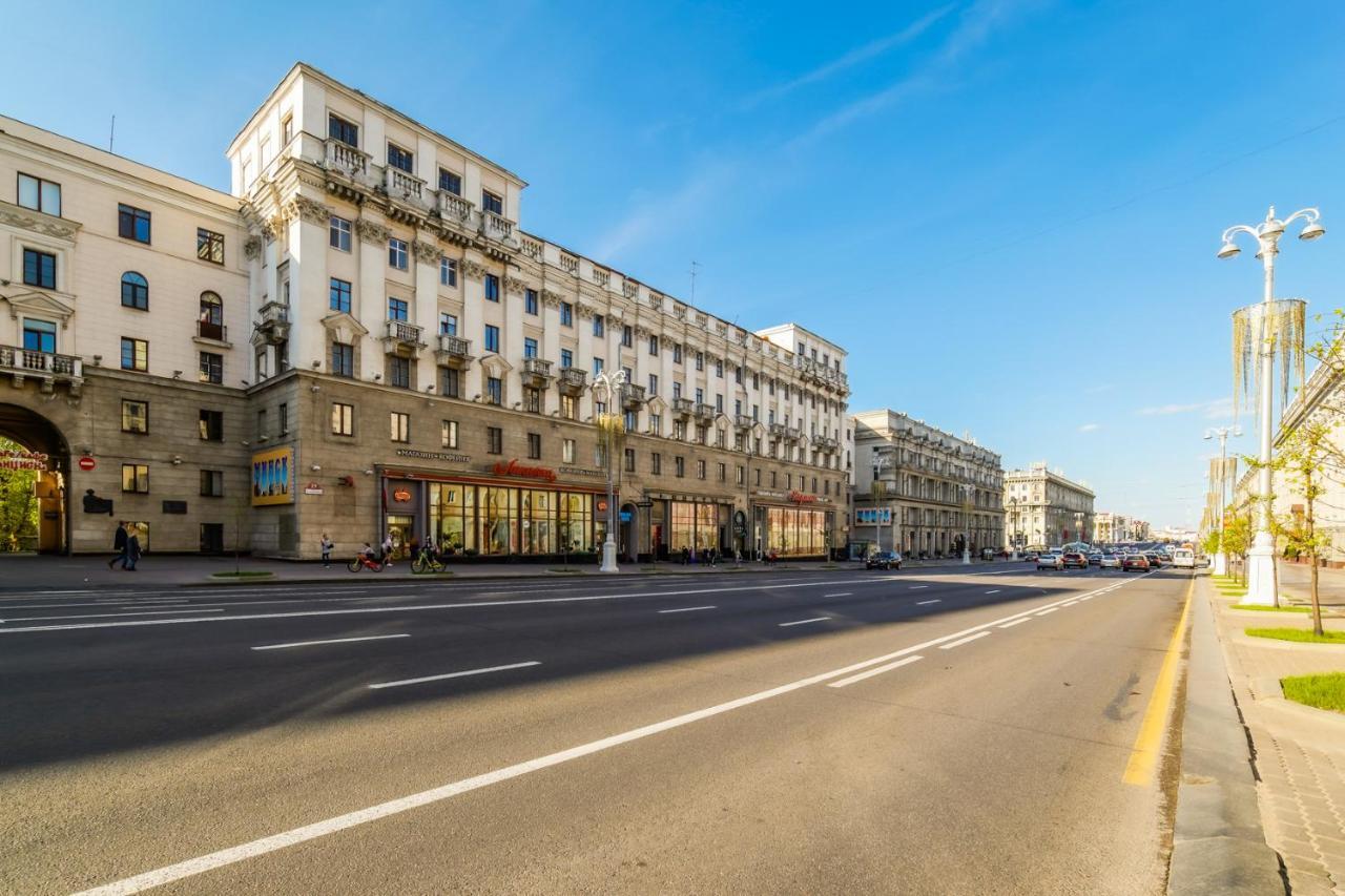 Апартаменти In The Center Of Мінськ Екстер'єр фото